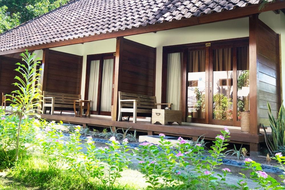 Royal Regantris Villa Karang Гили Еър Екстериор снимка