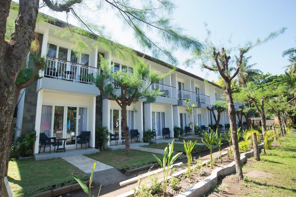 Royal Regantris Villa Karang Гили Еър Екстериор снимка